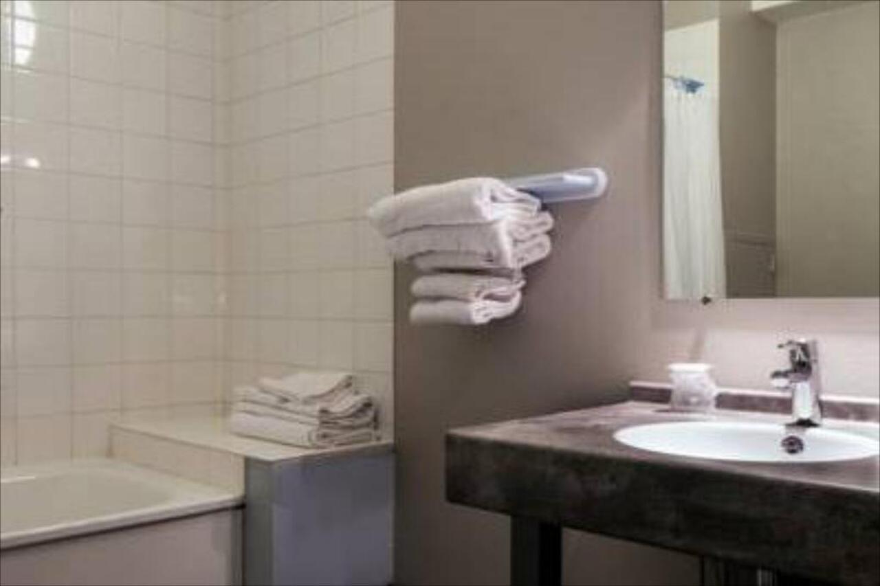 Ibis Budget Bourgoin Jallieu Centre מראה חיצוני תמונה